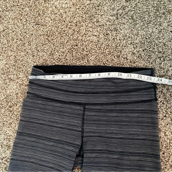 Lululemon Run: Inspire Crop II (Mesh) 21” in Cyber Stripe Deep Coal Black Sz 6 - Picture 8 of 11